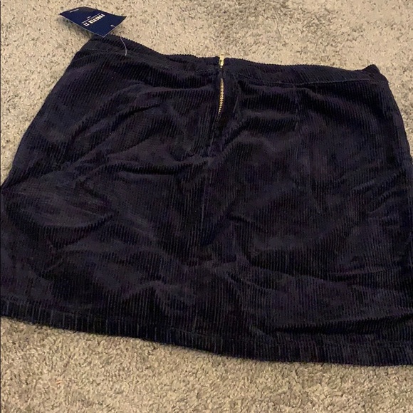 Navy blue textured skirt - Picture 2 of 2